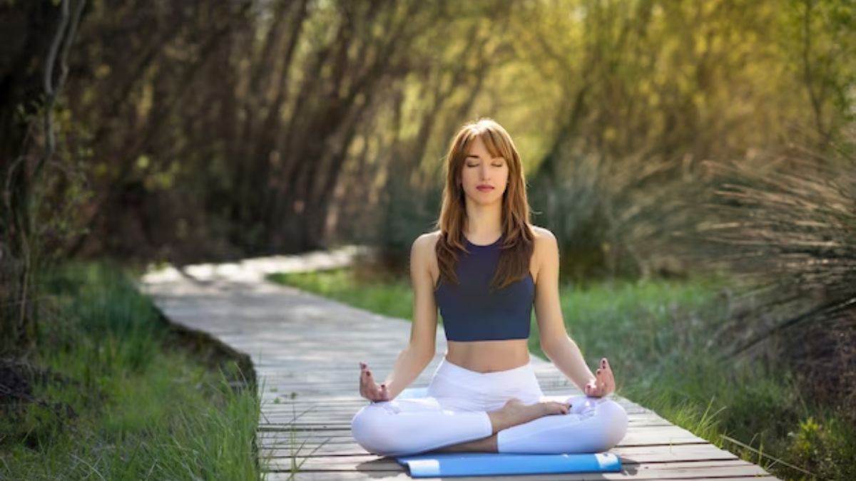 insomnia yoga can help to get better sleep