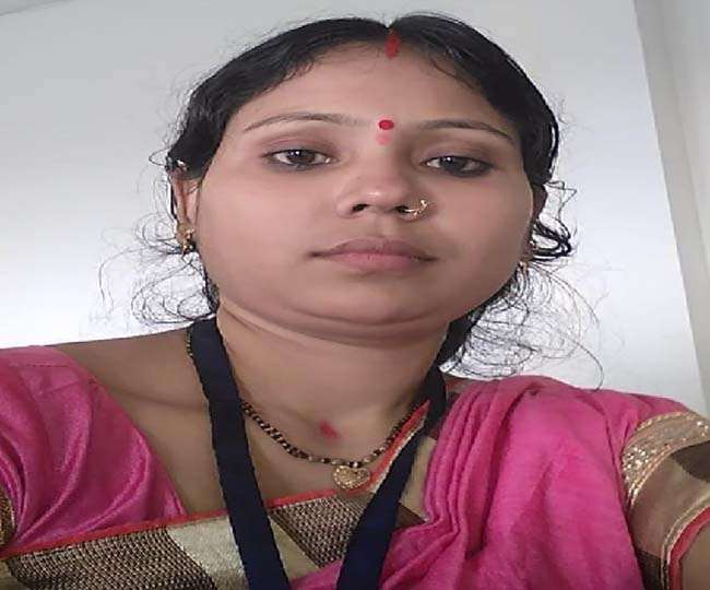 lakshmi kumari of madhubani performs better in mithila painting