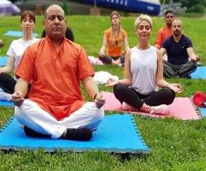 अगर आप कभी उत्तराखंड जाएं, तो ऋषिकेश योग केंद्र जरूर जाएं।