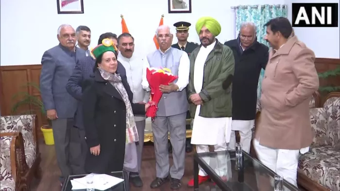 हिमाचल के नए मुख्यमंत्री होंगे सुखविंदर सिंह सुक्खू, मुकेश अग्निहोत्री बनेंगे डिप्टी CM; कल होगा शपथ ग्रहण।