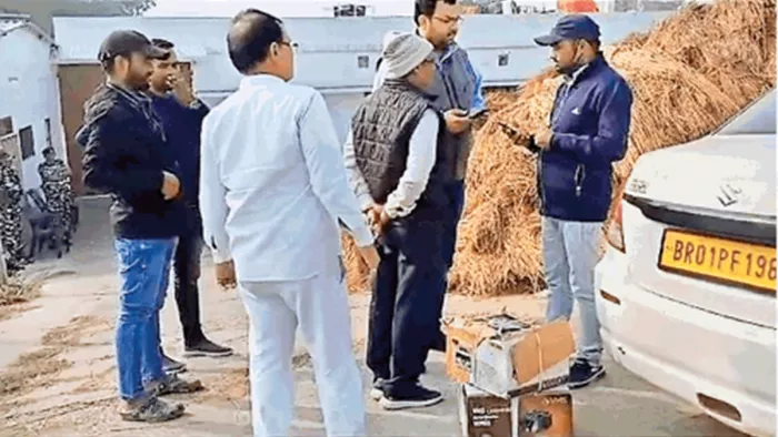 बच्चा राय के घर से मिला नोटों का पहाड़ (जागरण)