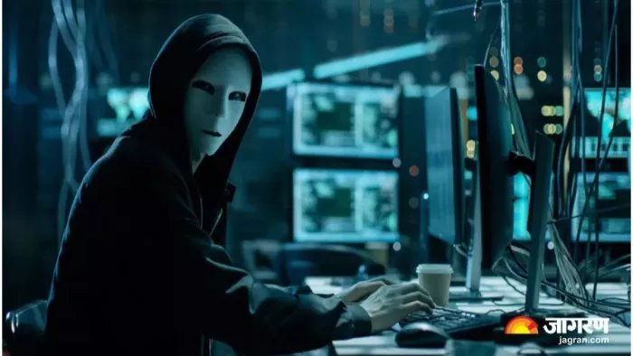 Cyber Fraud: कई लोगों से लाखों ठग चुका नटवरलाल, कभी बैंककर्मी तो कभी नौकरी दिलाने वाला बनकर बनाता है शिकार