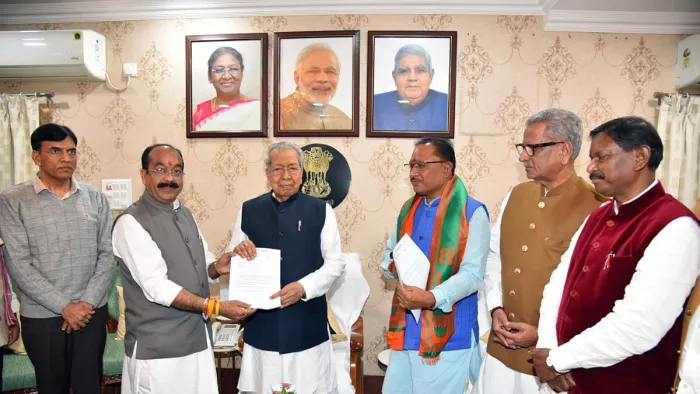 विष्णुदेव साय ने राज्यपाल से की मुलाकात (फोटो: एएनआई)