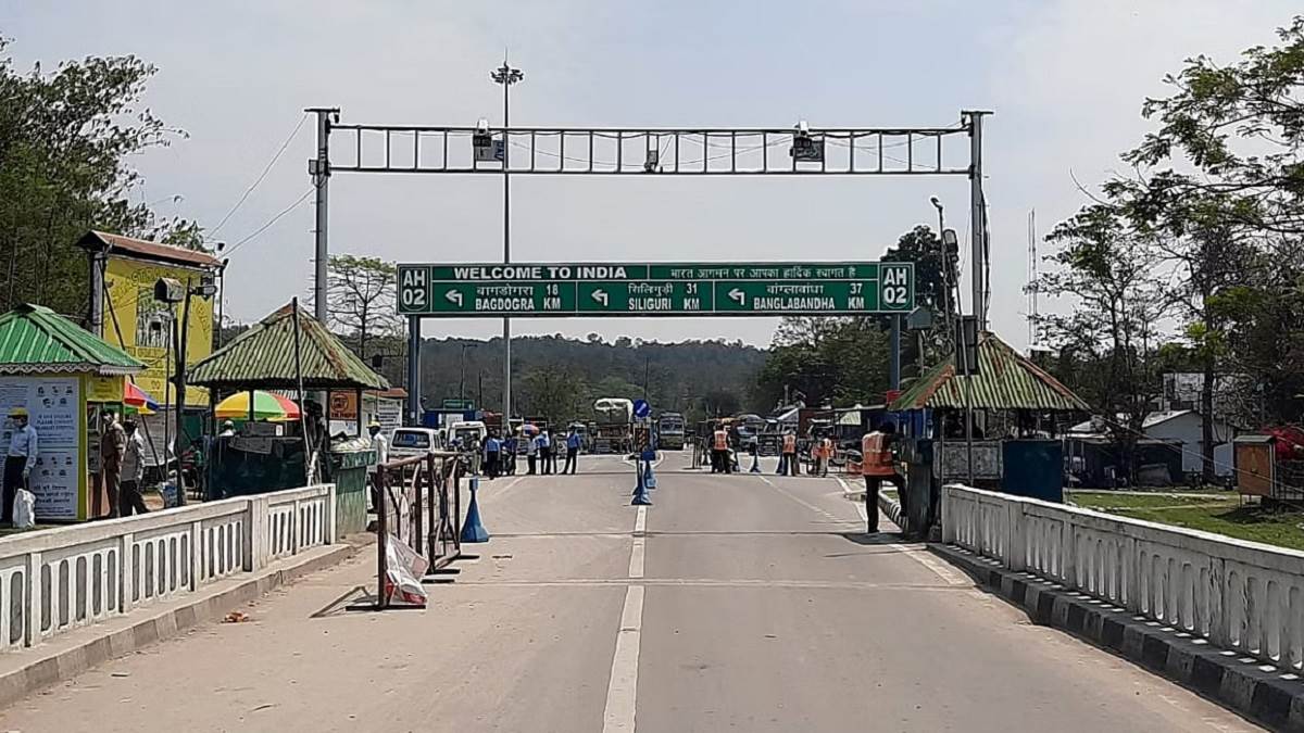 UP News: भारत नेपाल बॉर्डर पर संचार सेवा मजबूत करने पर फोकस, वन्य जीव-मानव  संघर्ष के साथ ही तस्करी रोकने में मदद मिलेगी - Focus on strengthening  communication ...