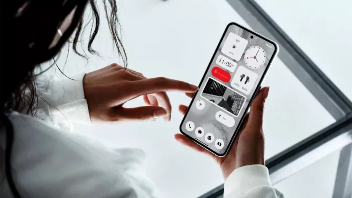 Nothing Phone (2) की कीमत में कटौती का हुआ एलान, इन स्टोर से कर सकते हैं खरीदारी