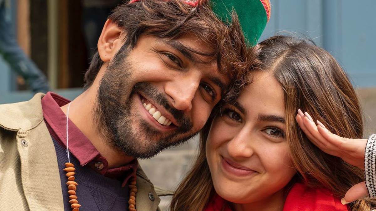 https://www.jagranimages.com/images/newimg/10122023/10_12_2023-sara_ali_khan-kartik_aaryan_23601103.jpg