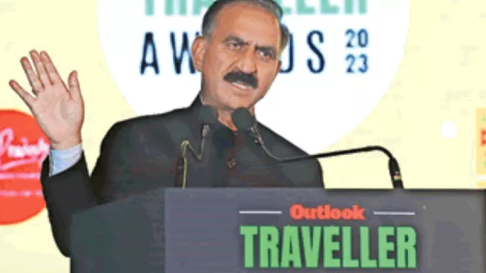 ट्रैवलर अवार्ड्स-2023 समारोह के दौरान उपस्थित लोगों को मुख्यमंत्री ने किया संबोधित