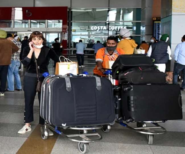 विदेश से आने वाले यात्रियों के लिए नई गाइलाइंस जारी (फाइल फोटो)