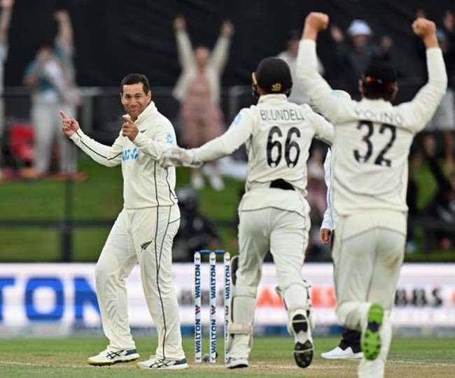 https://www.jagranimages.com/images/newimg/11012022/11_01_2022-ross_taylor_test_career_22373565.jpg