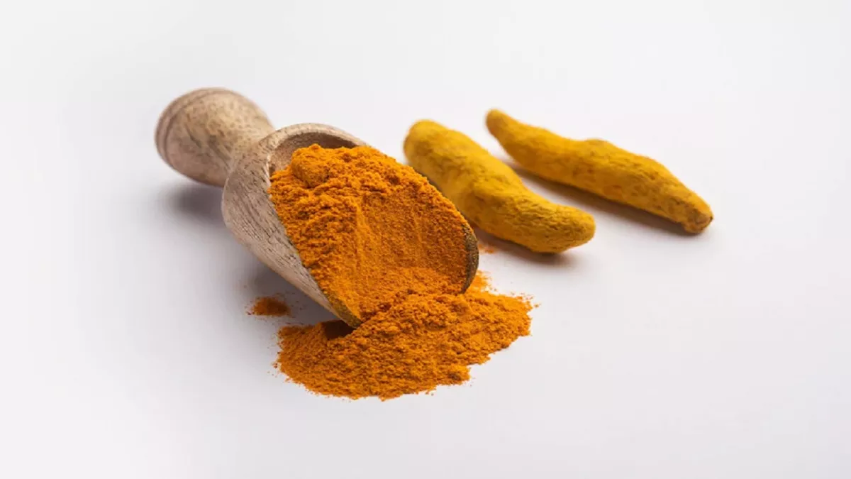 Benefits of Turmeric: बवासीर के मरीजों के लिए रामबाण दवा है हल्दी, रोजाना ऐसे करें सेवन