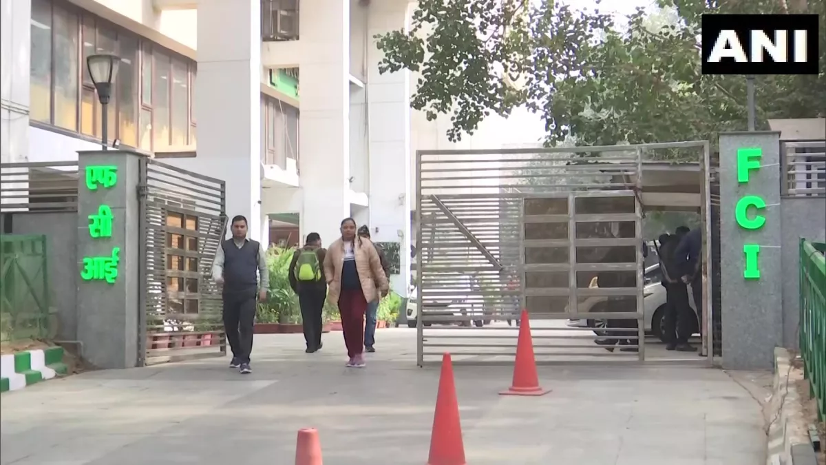 FCI घोटाला मामले में CBI ने मारा छापा