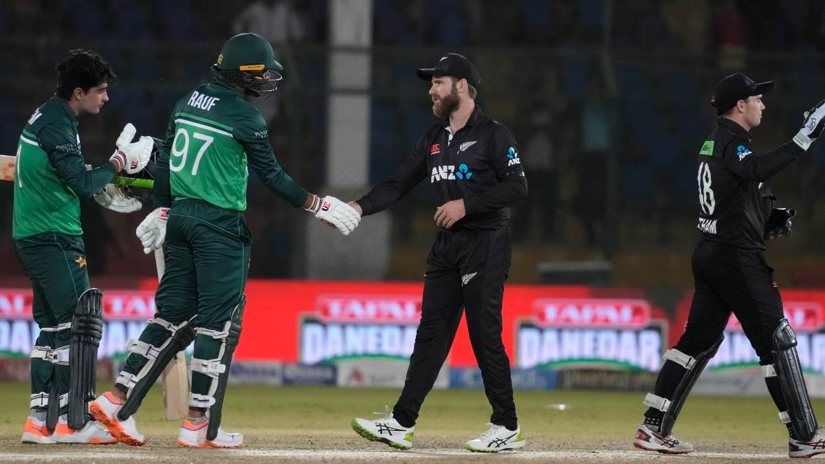 https://www.jagranimages.com/images/newimg/11012023/11_01_2023-pakvsnz2ndodi_23292346.jpg