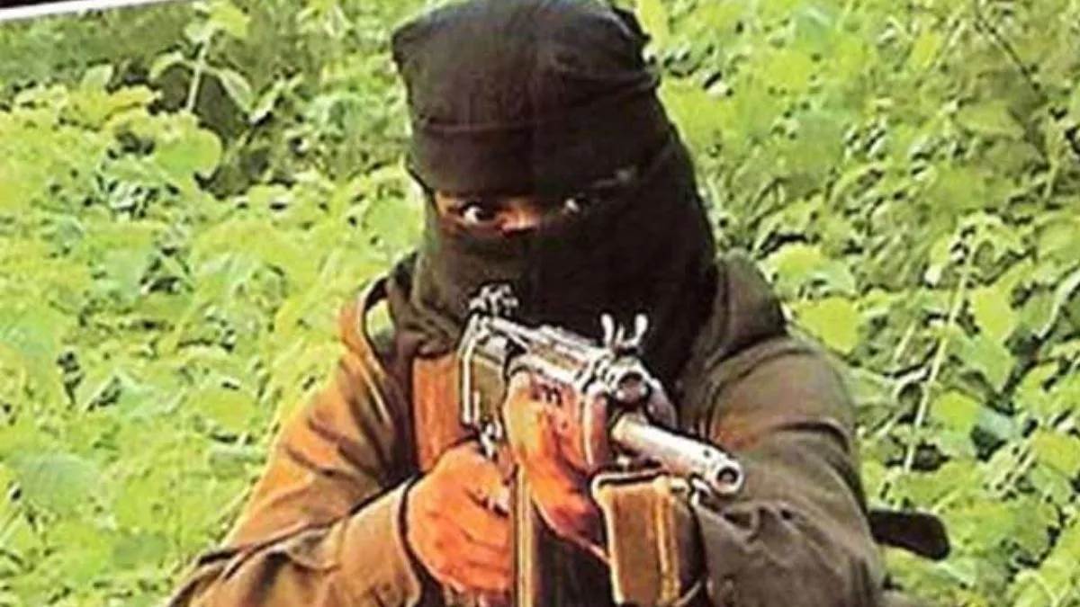 Jharkhand News: टीएसपीसी का एरिया कमांडर गिरफ्तार, बीडीओ से लेवी मांगकर दी थी अंजाम भुगतने की धमकी - Jharkhand TSPC area commander arrested had demanded levy from BDO and threatened to face consequences