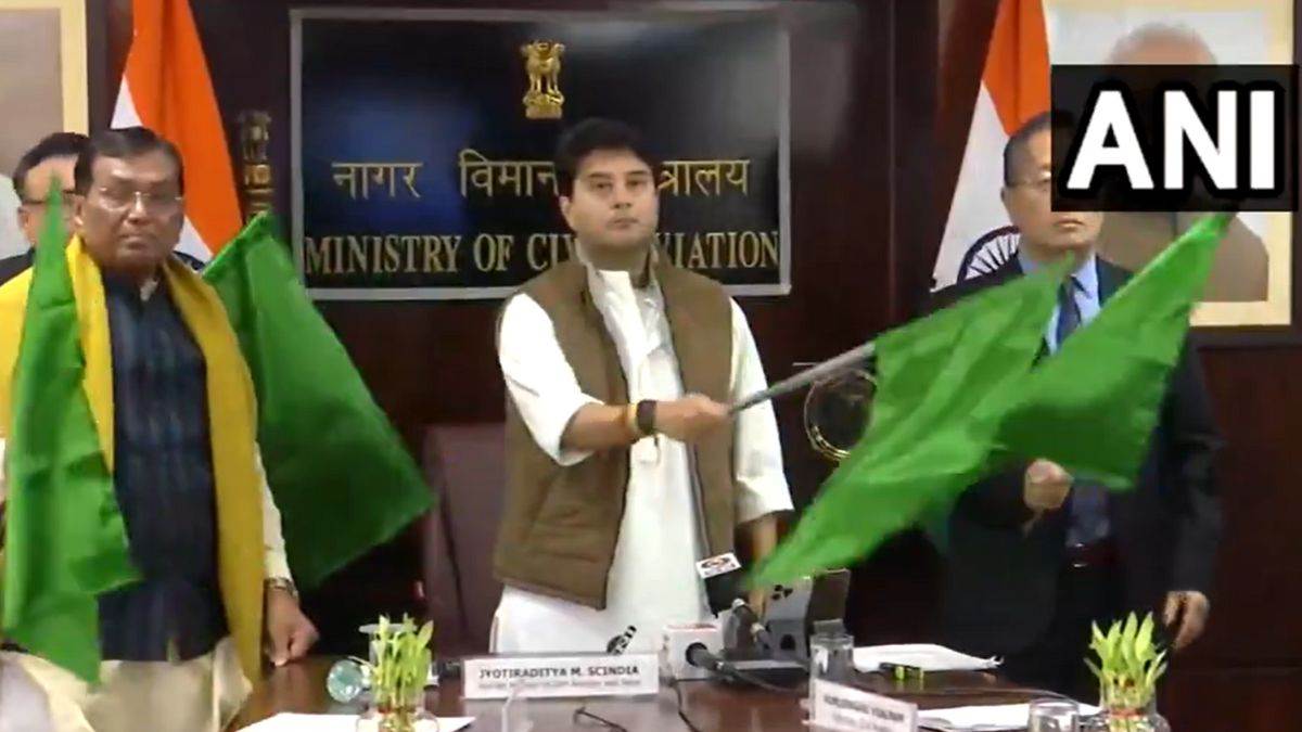 https://www.jagranimages.com/images/newimg/11012024/11_01_2024-jyotiraditya_scindia_1_23626420.jpg