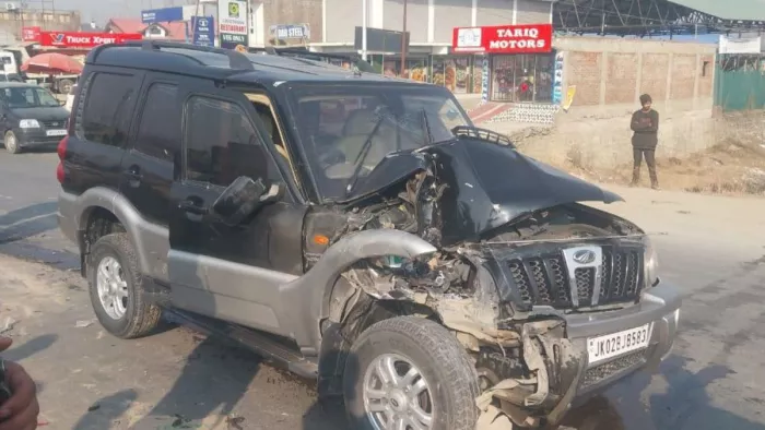 अनंतनाग में महबूबा मुफ्ती की गाड़ी का हुआ एक्सीडेंट, Photo Jagran