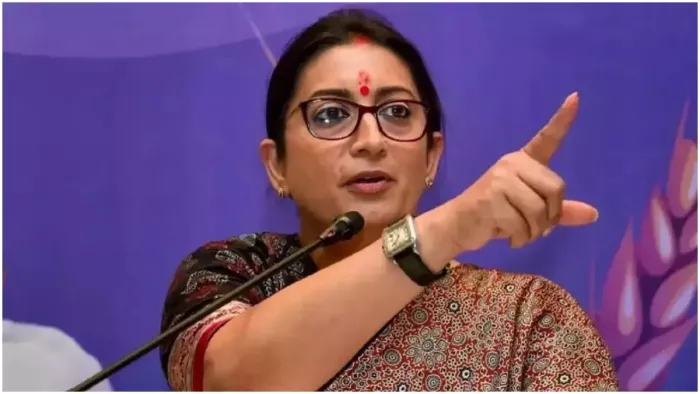 BJP के काम आएगी ये नई ट्रिक? Smriti Irani ने बिहार में निकाला 'गुजराती' एंगल, बोलीं- मैं वादा करती हूं...