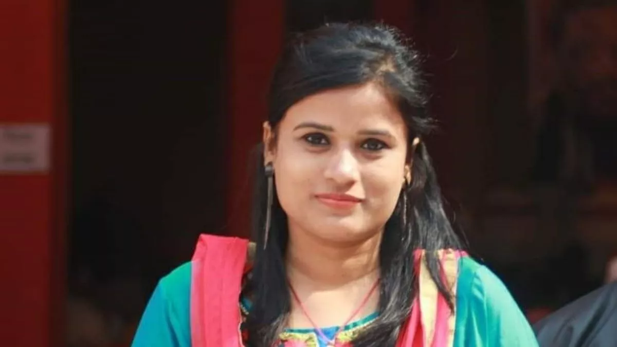 RJD की महिला नेता प्रिया राज को पुलिस ने अचानक क्यों हिरासत में लिया? चुनाव से पहले मचा सियासी घमासान