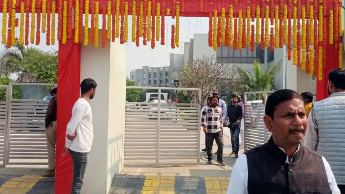 प्रशिक्षण शिविर के दूसरे दिन विधायकों को किला बंद कर दिया गया