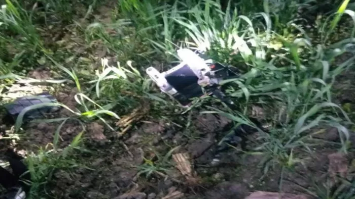 पाकिस्तानी से आए ड्रोन को BSF जवानों ने किया बरामद।