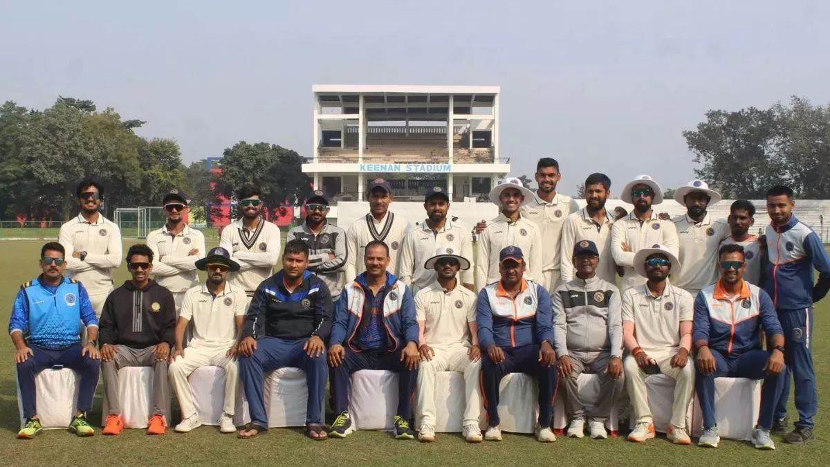 https://www.jagranimages.com/images/newimg/11022024/11_02_2024-jharkhand_cricket_team_23650813_175523953.jpg