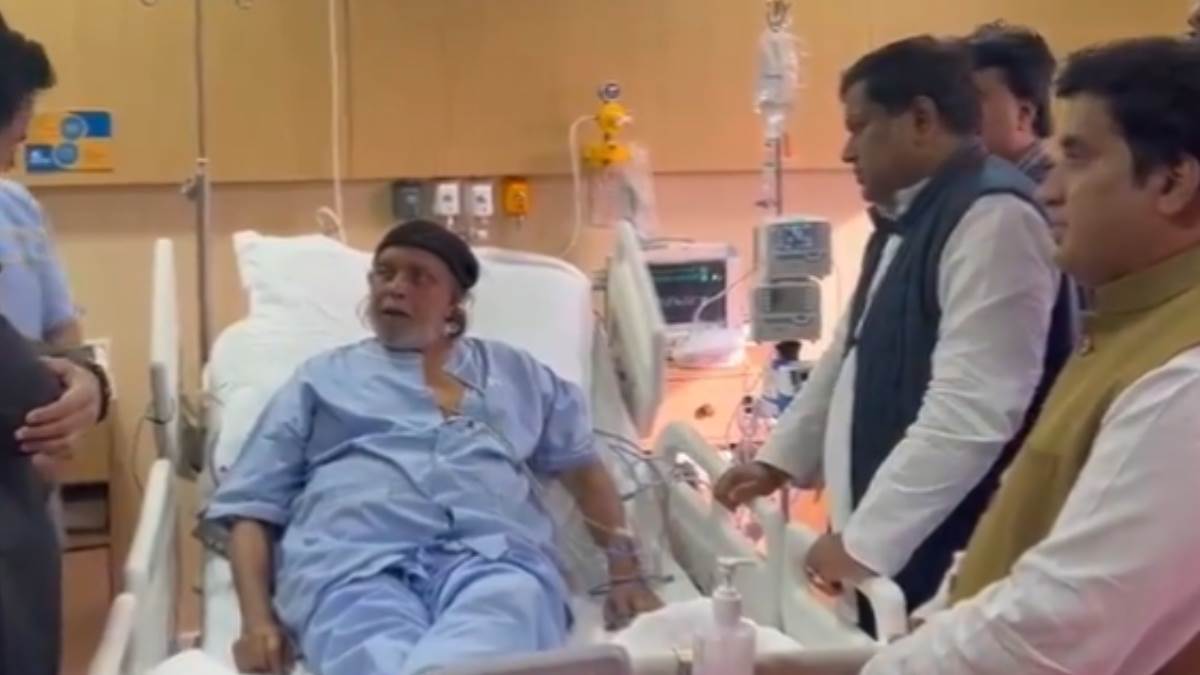 https://www.jagranimages.com/images/newimg/11022024/11_02_2024-mithun_chakraborty_23650847.jpg