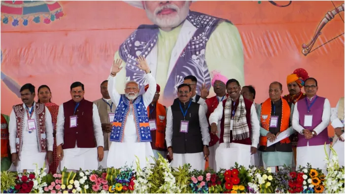 झबुआ में 7500 करोड़ की विकास परियोजनाओं का उद्घाटन (Image: ANI)