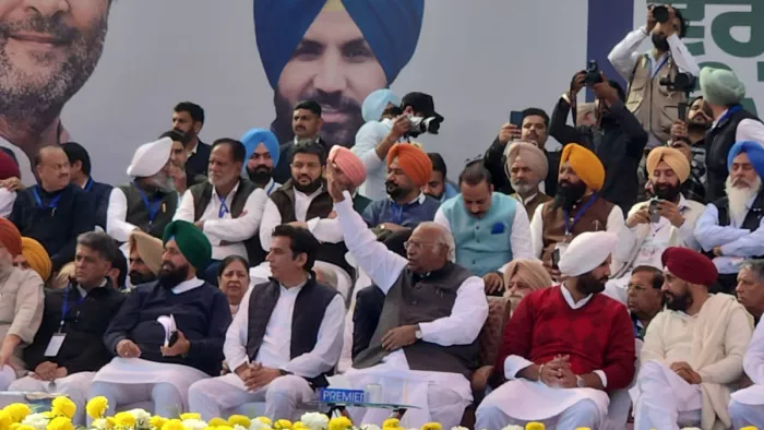 पंजाब में कांग्रेस अध्यक्ष मल्लिकार्जुन खरगे ने किसान आंदोलन को दी हवा।