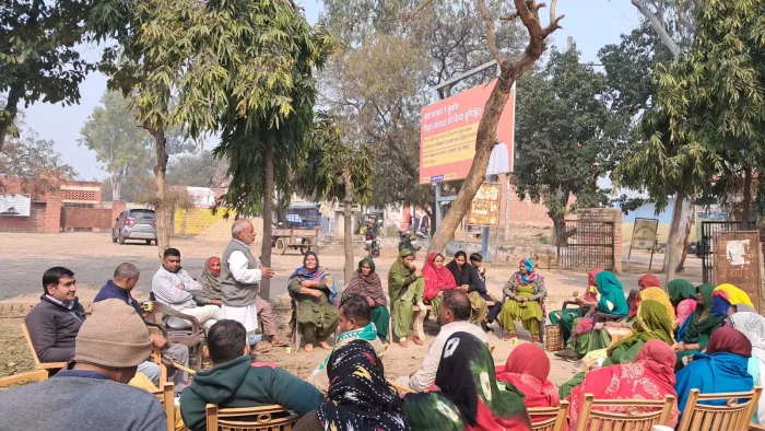 Haryana News: बंद को लेकर बैठक करते यूनियन के पदाधिकारी। जागरण