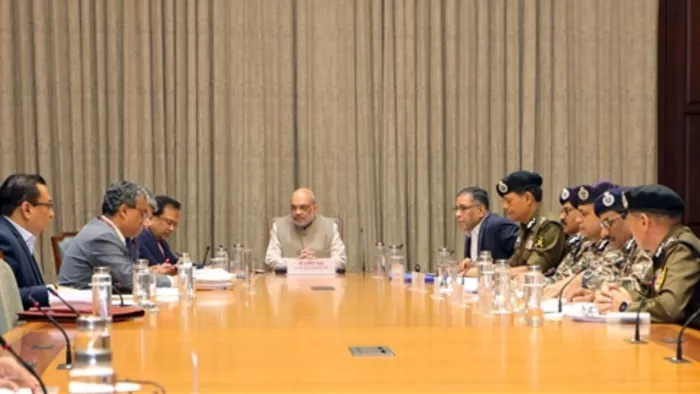 जम्मू कश्मीर के सुरक्षा हालातों पर अमित शाह ने हाई लेवल मीटिंग की। फोटो: ANI