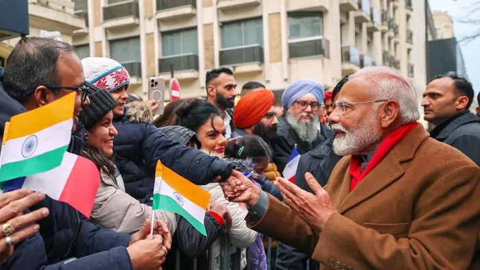फ्रांस की यात्रा पर पहुंचे पीएम मोदी। ( फोटो- एएनआई )