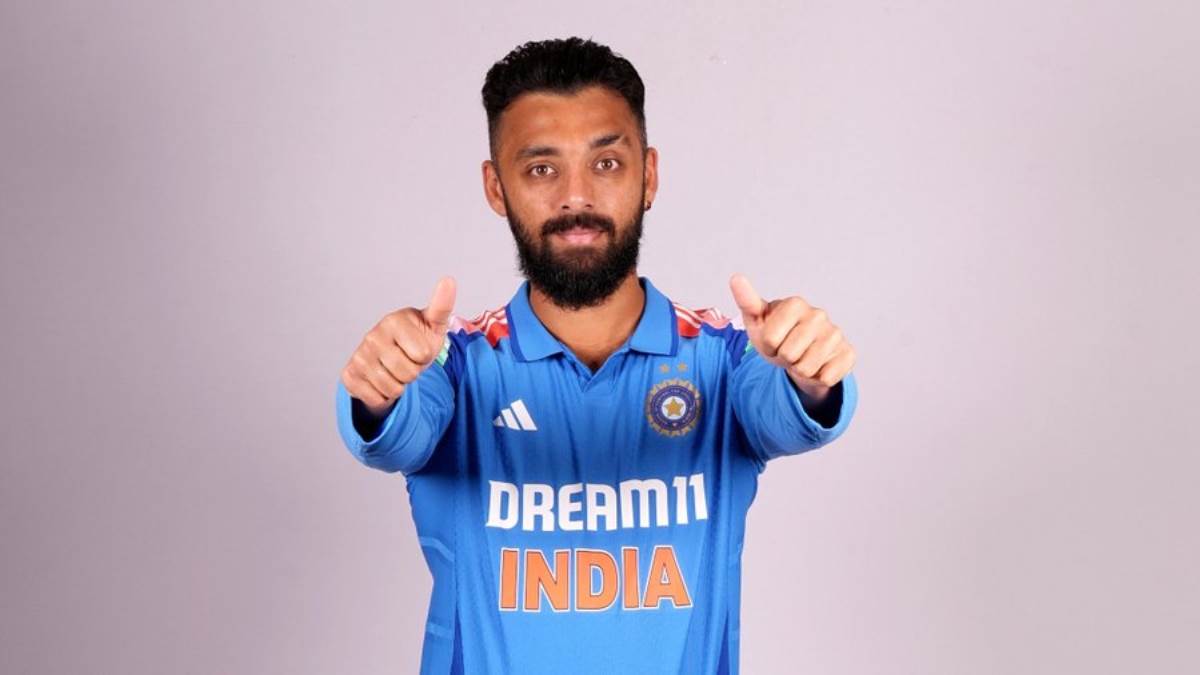 https://www.jagranimages.com/images/newimg/11022025/11_02_2025-varun_chakravarthy_1_23882530.jpg