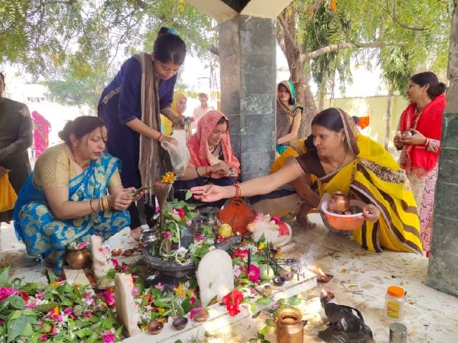 https://www.jagranimages.com/images/newimg/11032021/11_03_2021-11mho-5_21454471_3728.jpg