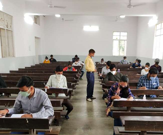 What is the uniform for B.Ed students in Lucknow University and Navyug  College? - Quora