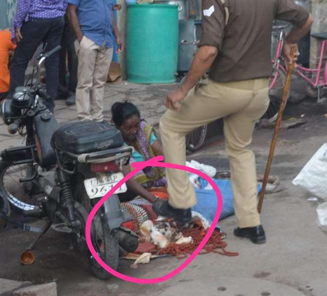 सिपाही की करतूत से महकमा हुआ शर्मसार