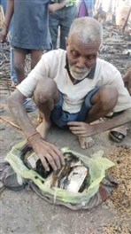 behraich latest news behraich agnikand news 3 lakh rupee fired jarwal roadnews