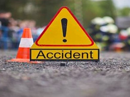 hamirpur accident bike collided with unknown vehicle on birma river bridge two man died