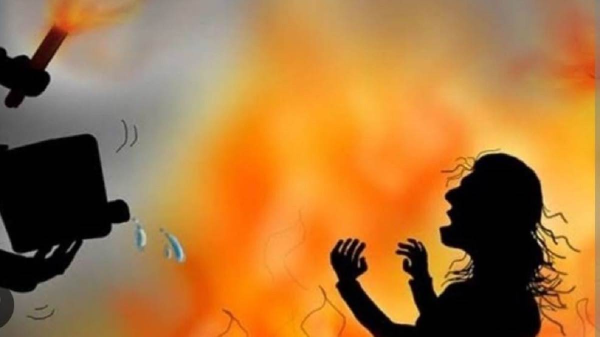 भोजपुर: आरा में कमरे में बंद करके किशोरी से हैवानियत, शरीर पर आयरन से दागा;  फिर केरोसिन तेल छिड़ककर जलाया, मौत - brutality with teenage girl Locked in  a room stained with