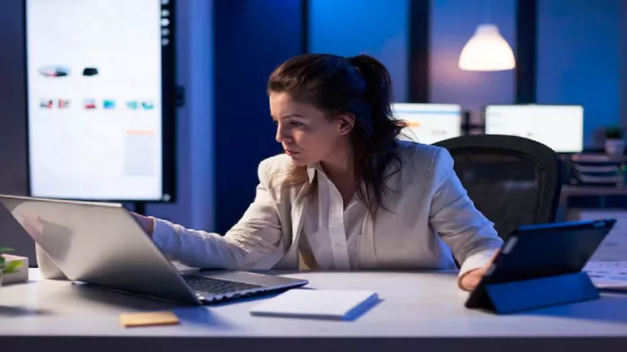 Tips For Night Shift Workers: नाइट शिफ्ट में करते हैं काम, तो इन बातों का जरूर रखें ध्यान