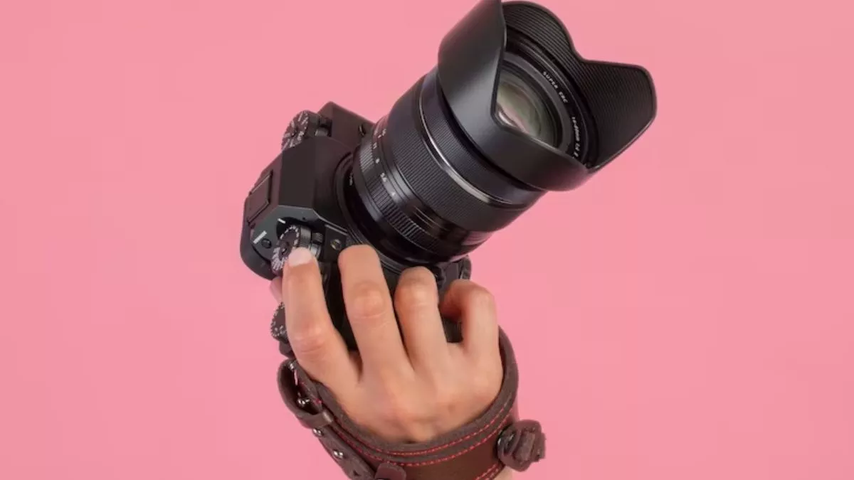कैमरा लवर्स कड़क ऑफर! 50000 से सस्ती कीमत पर पैनासोनिक, Canon जैसे ब्रांडेड कैमरा खरीदने का सुनहरा मौका