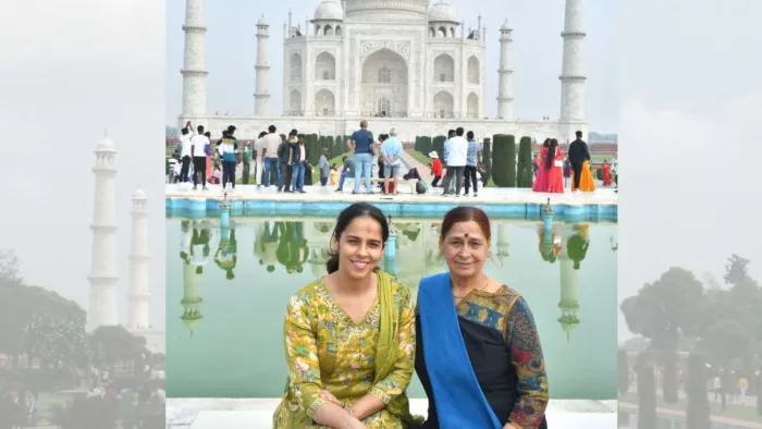 Agra News: बैडमिंटन खिलाड़ी साइना नेहवाल ने निहारा ताजमहल