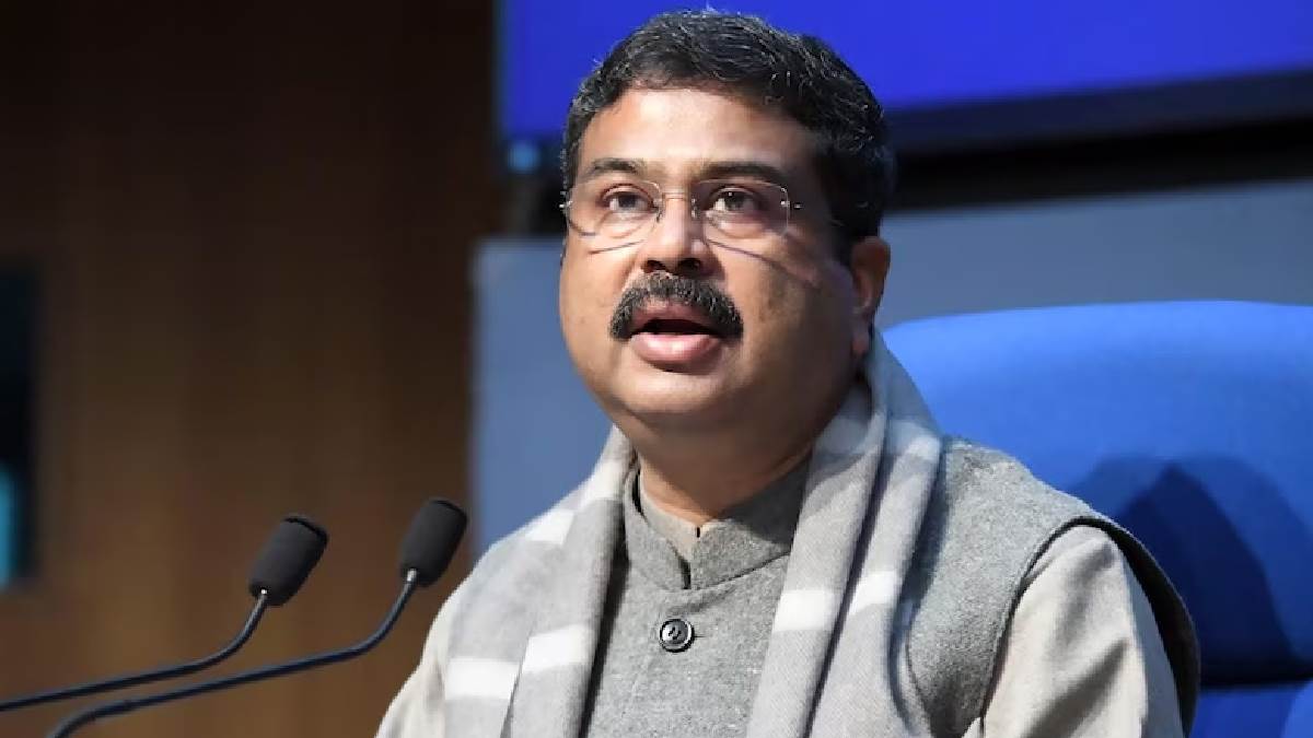 https://www.jagranimages.com/images/newimg/11032025/11_03_2025-dharmendra_pradhan_23898647.jpg