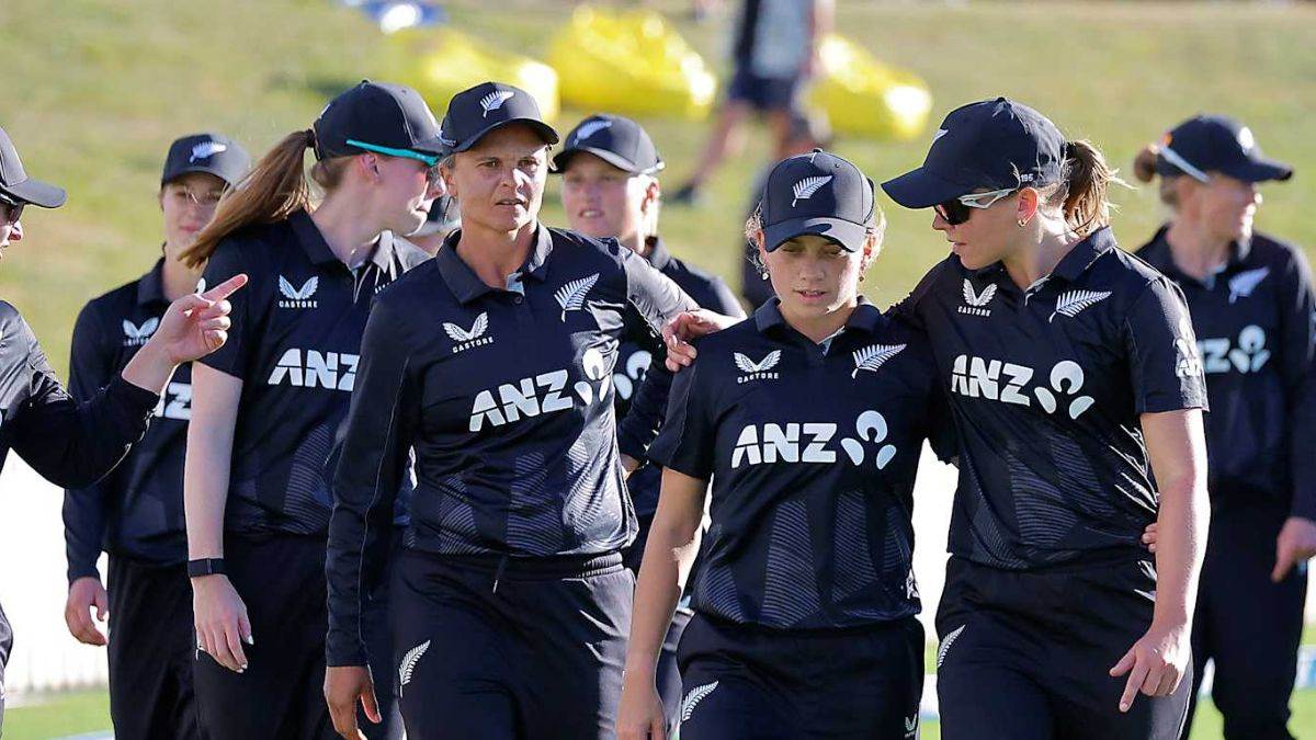 https://www.jagranimages.com/images/newimg/11032025/11_03_2025-icc_nz_23898449.jpg