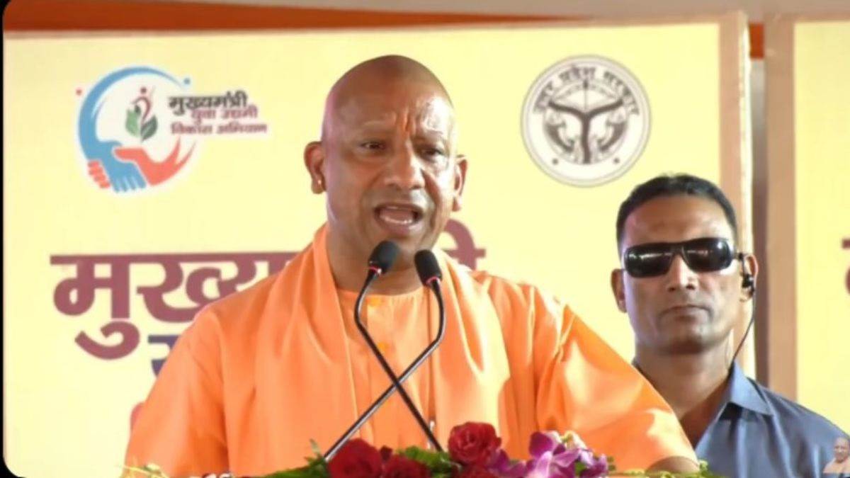 do not give the rioters a place to set foot in bundelkhand otherwise generations will curse yogi said in jhansi