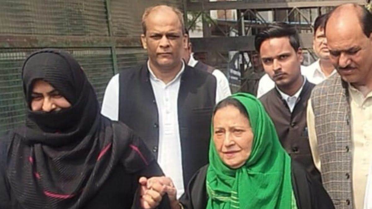 https://www.jagranimages.com/images/newimg/11032025/11_03_2025-rampur_azzam_khan_23898486.jpg