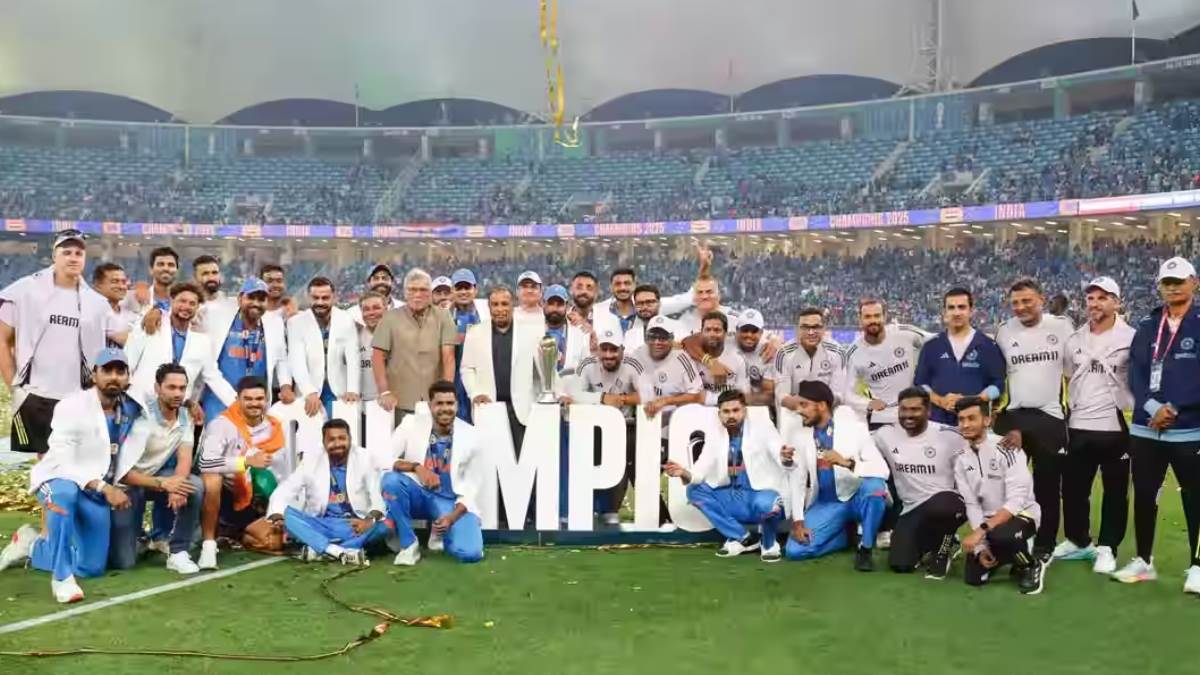 https://www.jagranimages.com/images/newimg/11032025/11_03_2025-team_india_support_staff_1_23898579.jpg