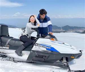 Sara Ali Khan has fun with brother Ibrahim. photo source @saraalikhan95 instagram.