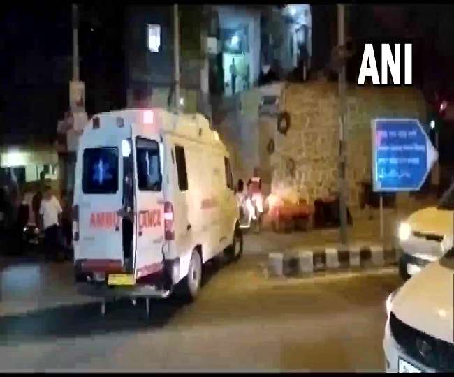 JNU Raw: 6 साल फिर कलंकित हुआ जवाहर लाल नेहरू विश्वविद्यालय, 2 गुटों में मारपीट में कई छात्र घायल