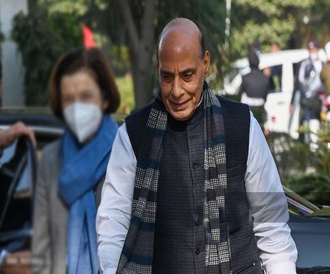 https://www.jagranimages.com/images/newimg/11042022/11_04_2022-rajnath-singh_22617505.jpg