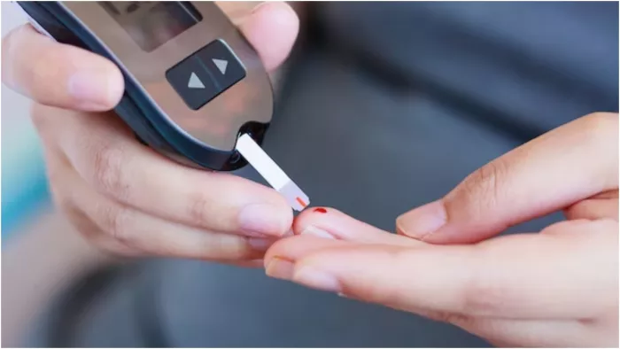Diabetes: शरीर में अचानक ब्लड शुगर के स्तर का फ्लकचुऐट होना का क्या कारण है?