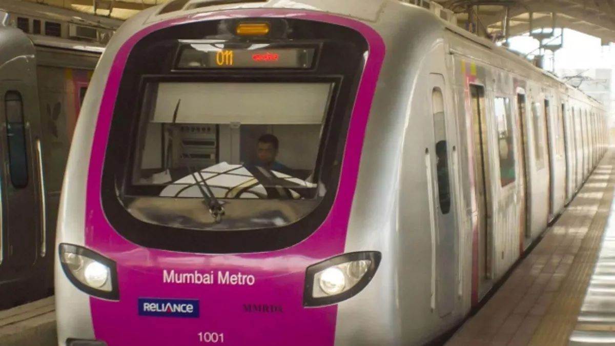three station names of mumbai metro yellow line 2a formally changed